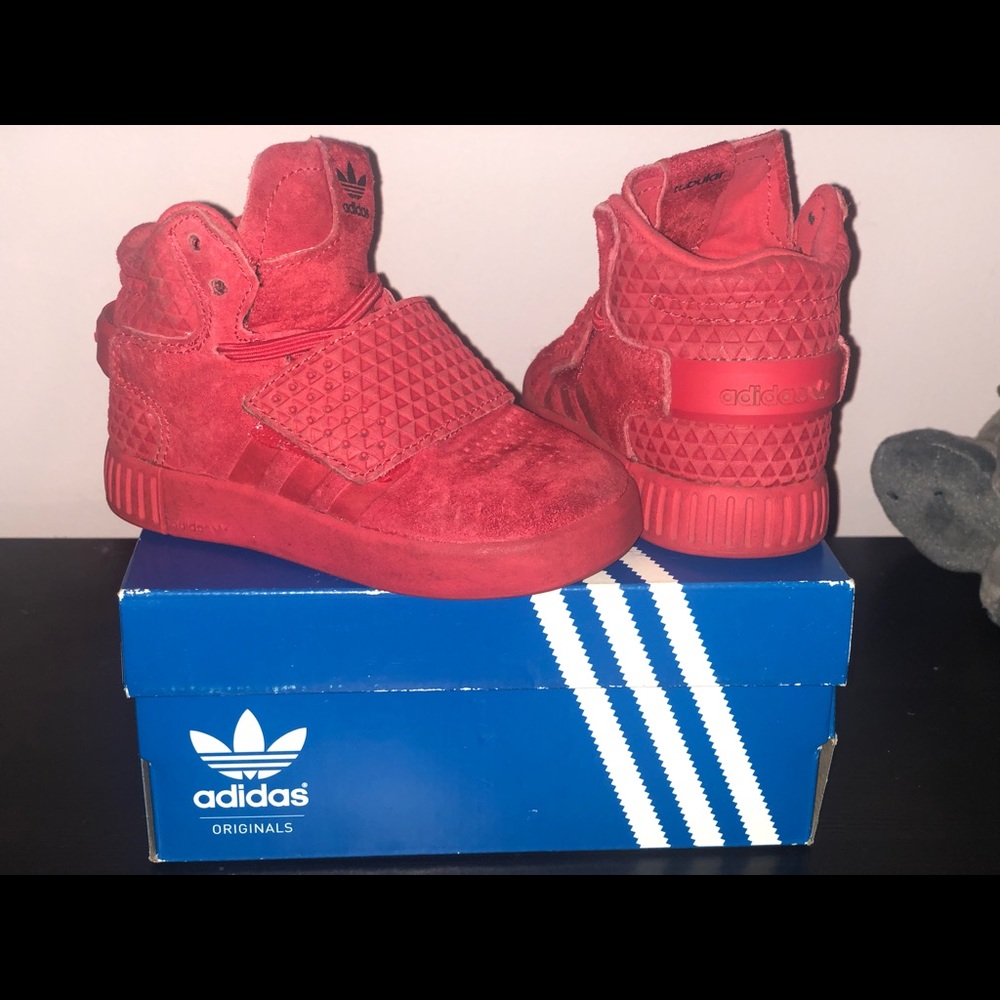 Adidas Sneakers